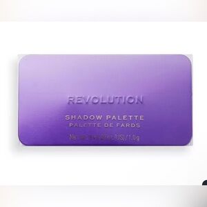 Revolution Eyeshadow Palette in Forever Dymanic
